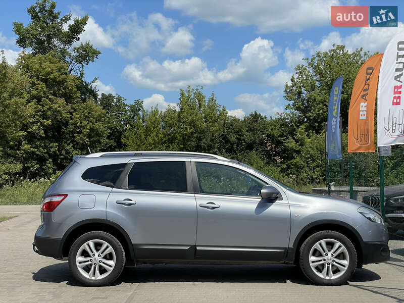 Nissan Qashqai+2 2011