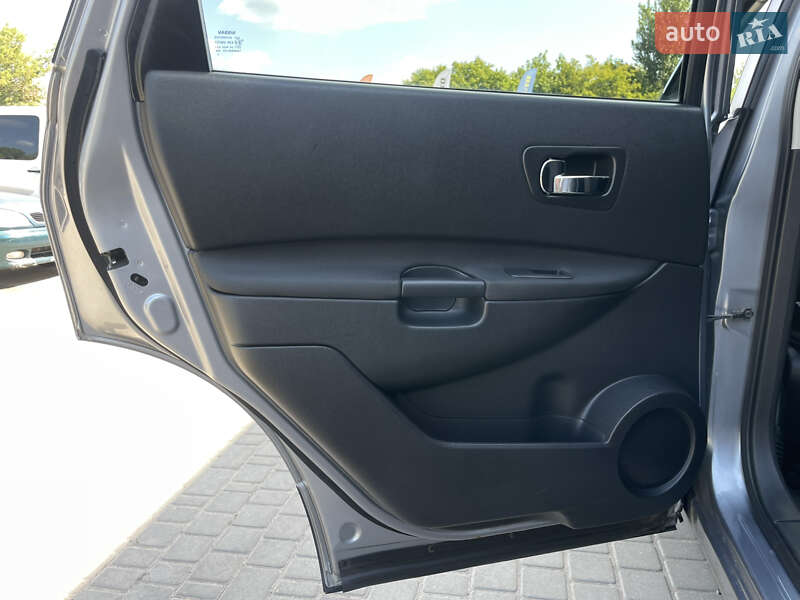 Nissan Qashqai+2 2011