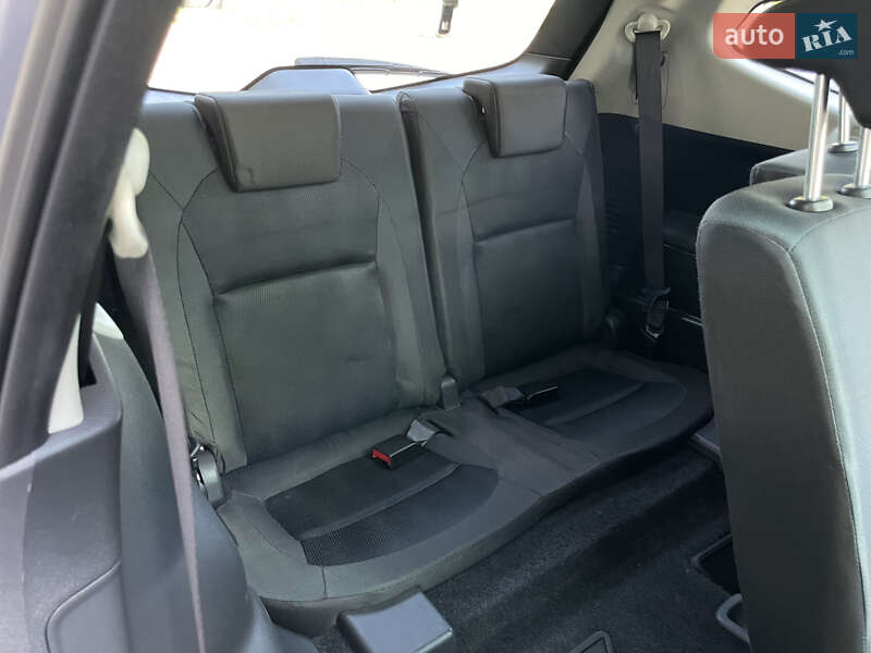 Nissan Qashqai+2 2011