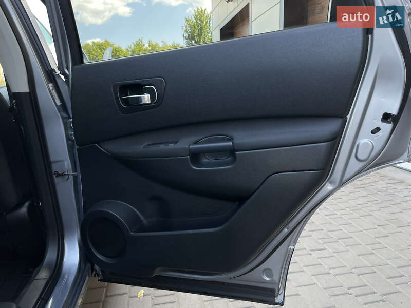 Nissan Qashqai+2 2011