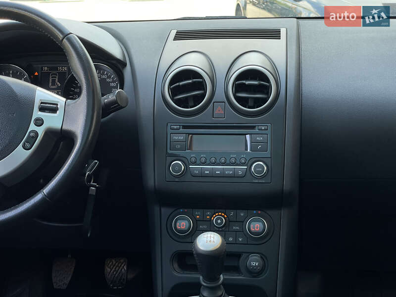 Nissan Qashqai+2 2011