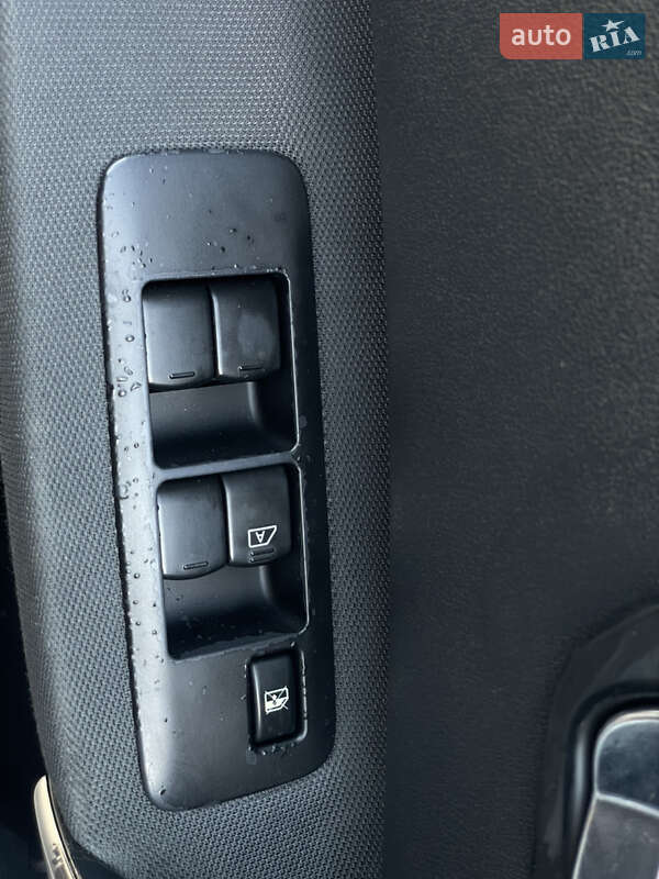 Nissan Qashqai+2 2011