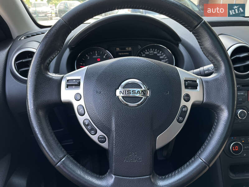 Nissan Qashqai+2 2011