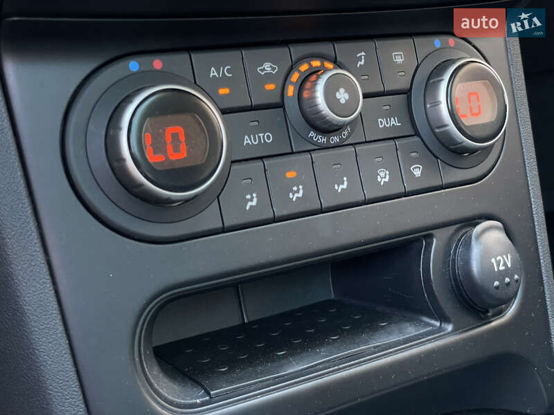 Nissan Qashqai+2 2011