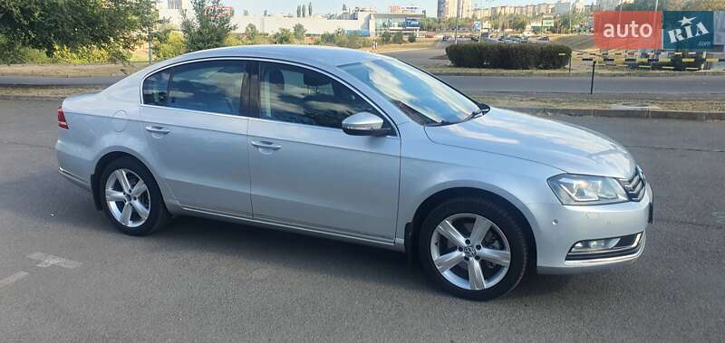 Volkswagen Passat 2011