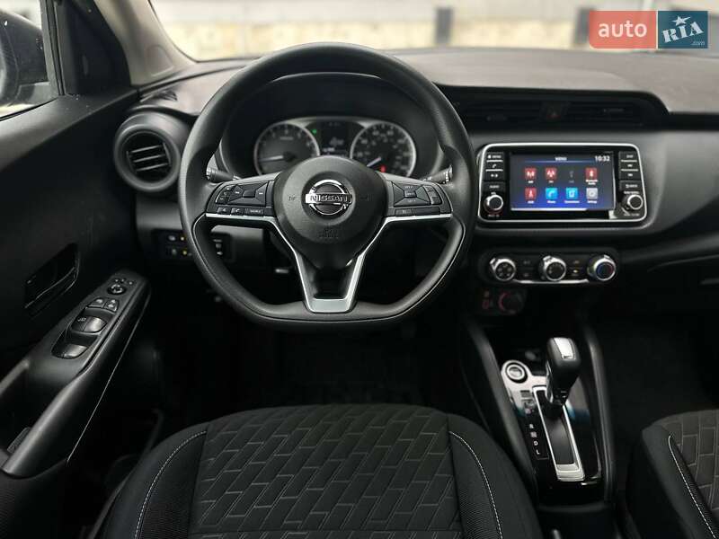 Nissan-22