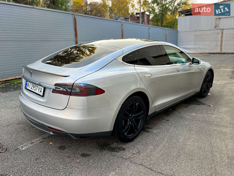 Tesla-6