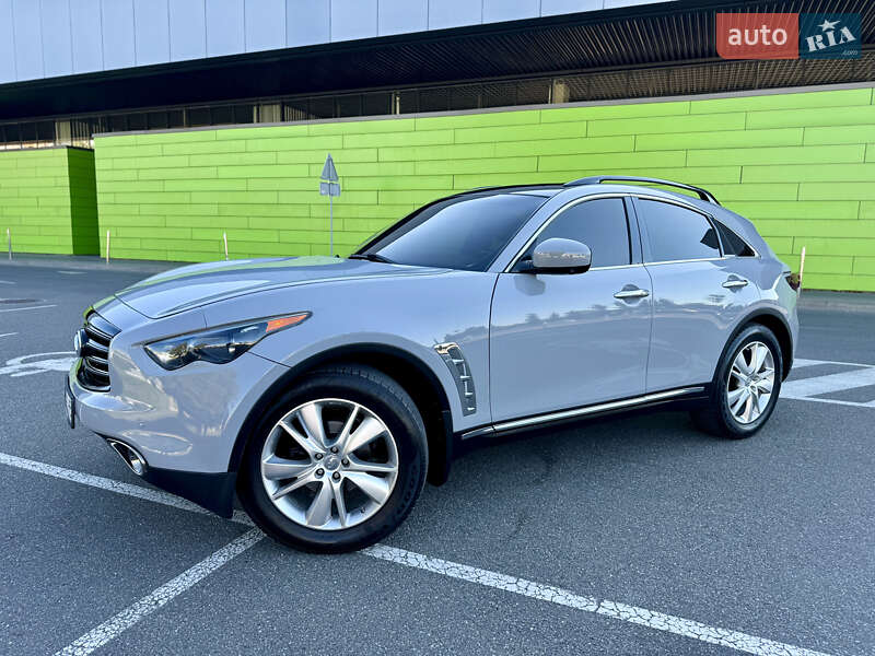 Infiniti-56
