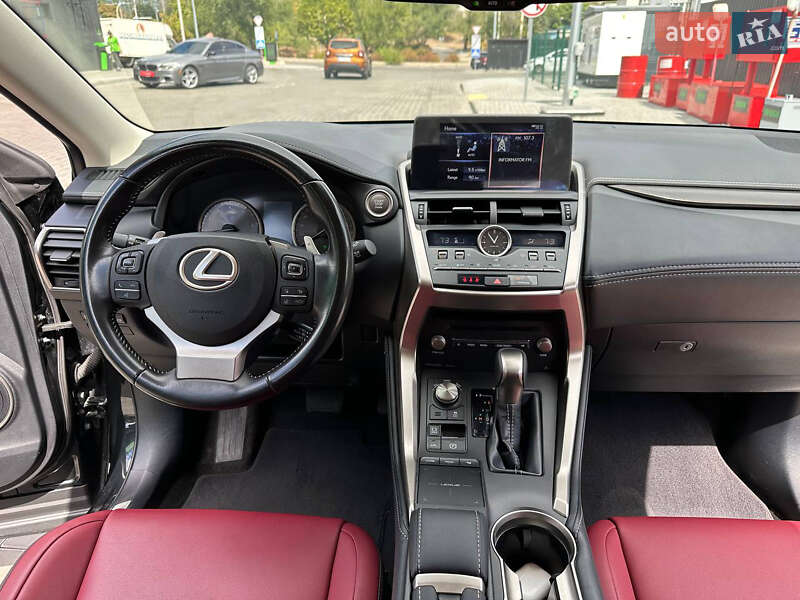Lexus-3