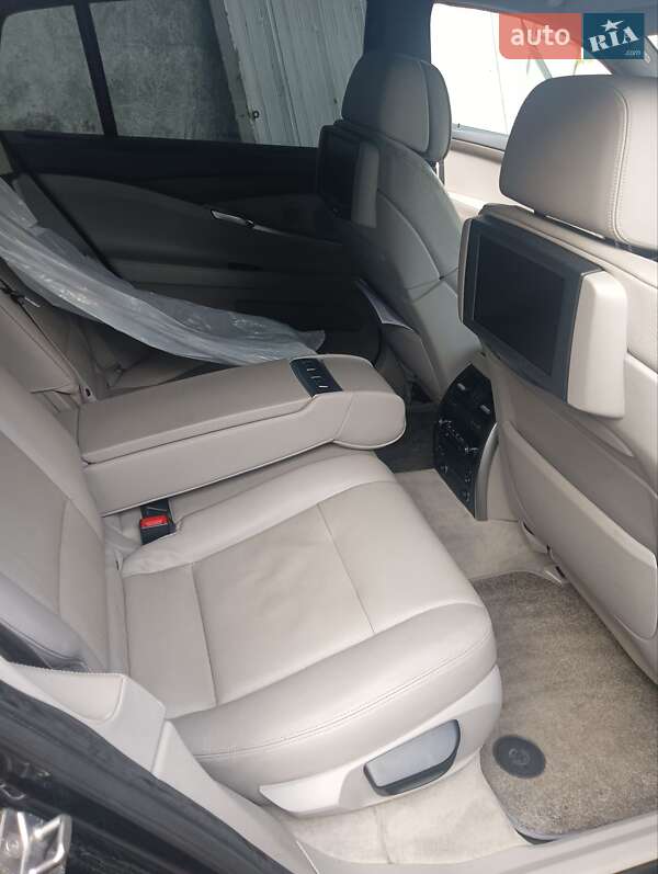 BMW 5 Series GT 2012