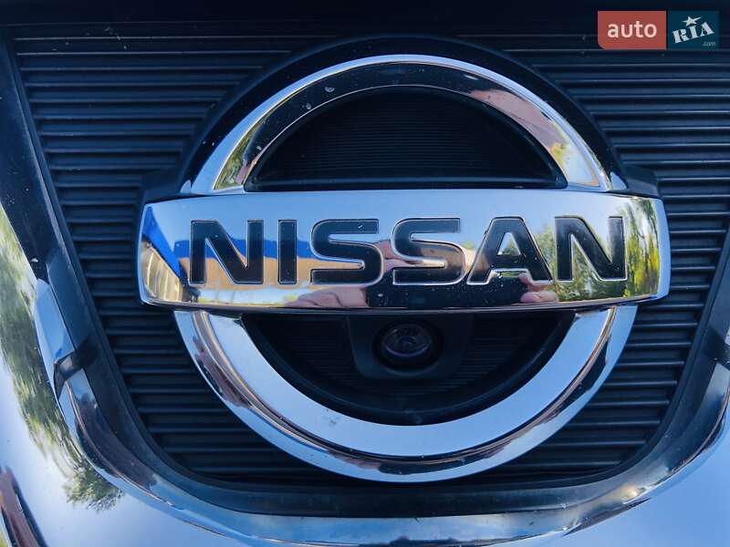 Nissan-207