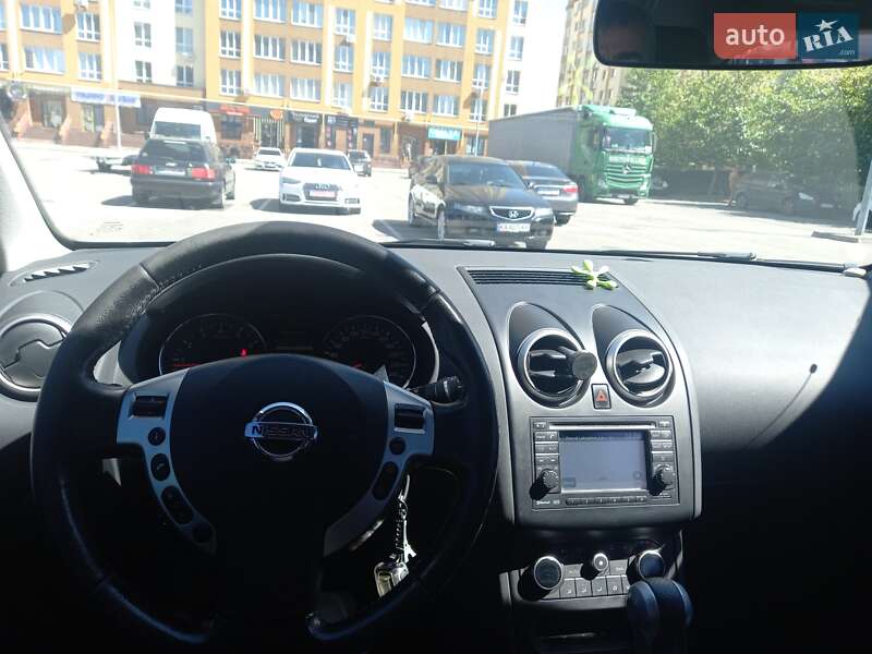 Nissan-14