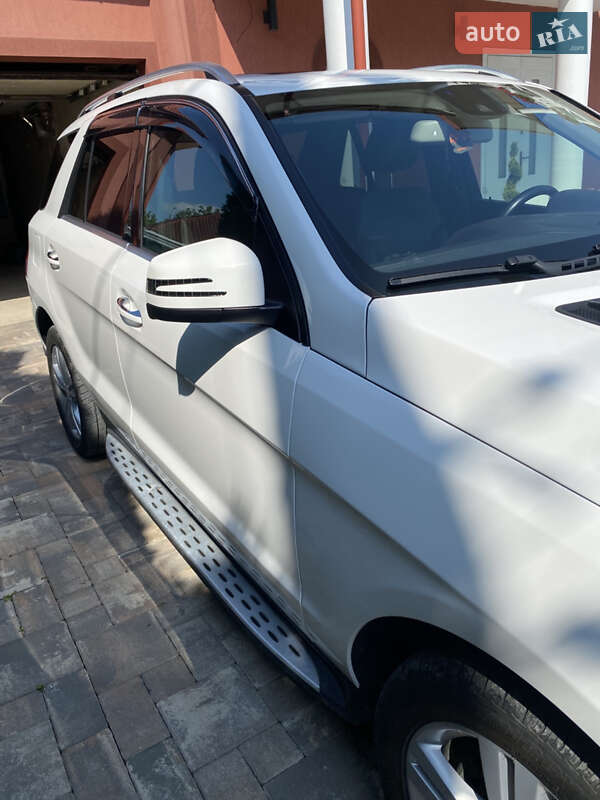 Mercedes-Benz M-Class 2015