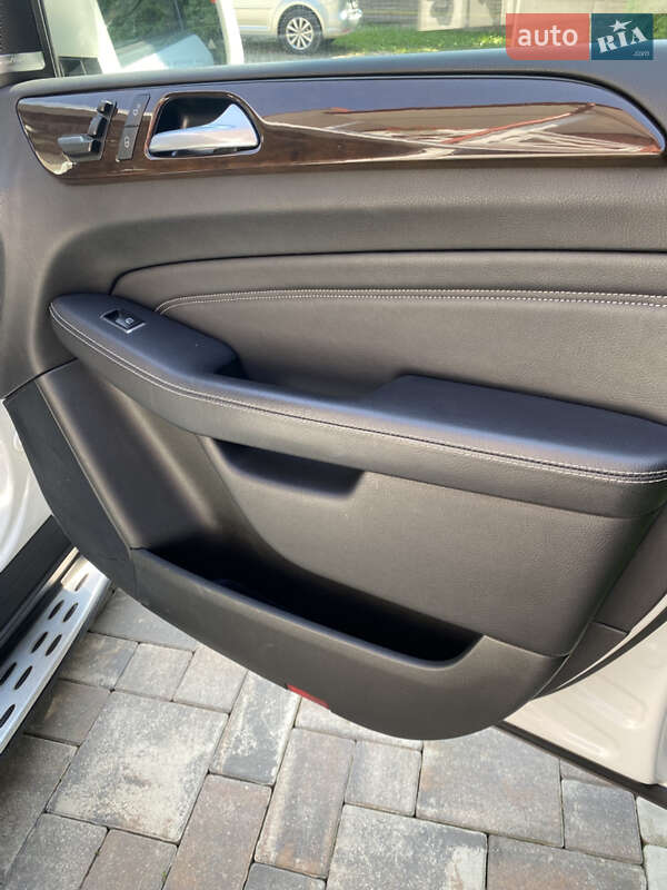 Mercedes-Benz M-Class 2015