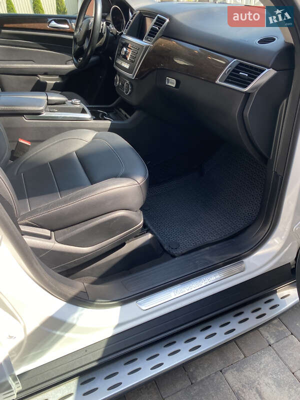 Mercedes-Benz M-Class 2015