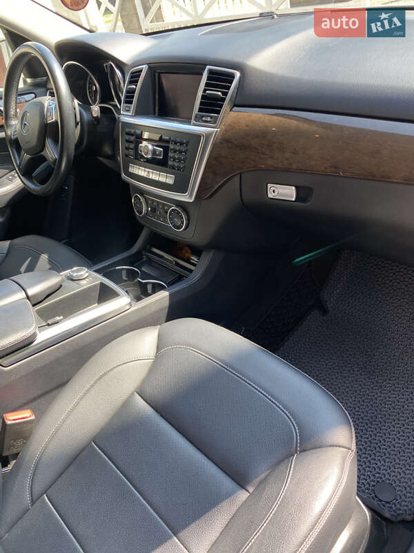 Mercedes-Benz M-Class 2015