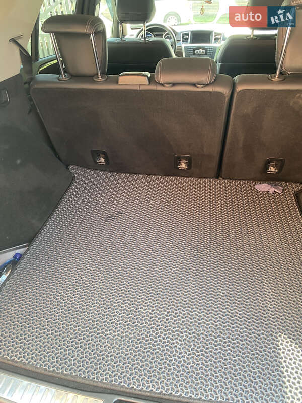 Mercedes-Benz M-Class 2015