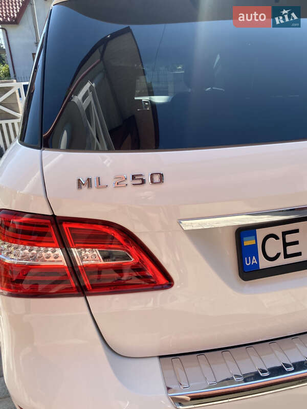 Mercedes-Benz M-Class 2015