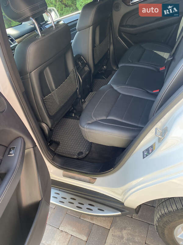 Mercedes-Benz M-Class 2015