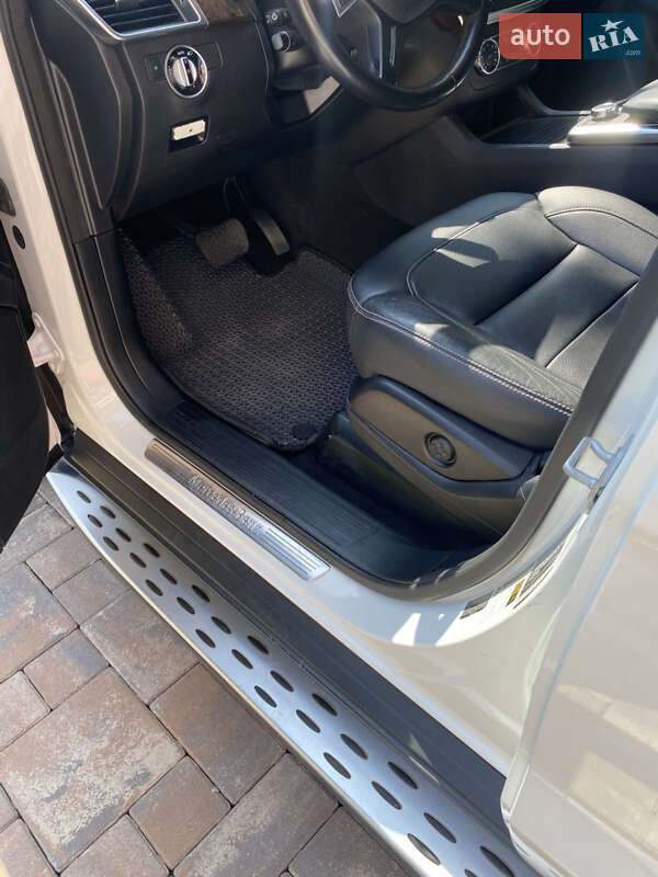 Mercedes-Benz M-Class 2015