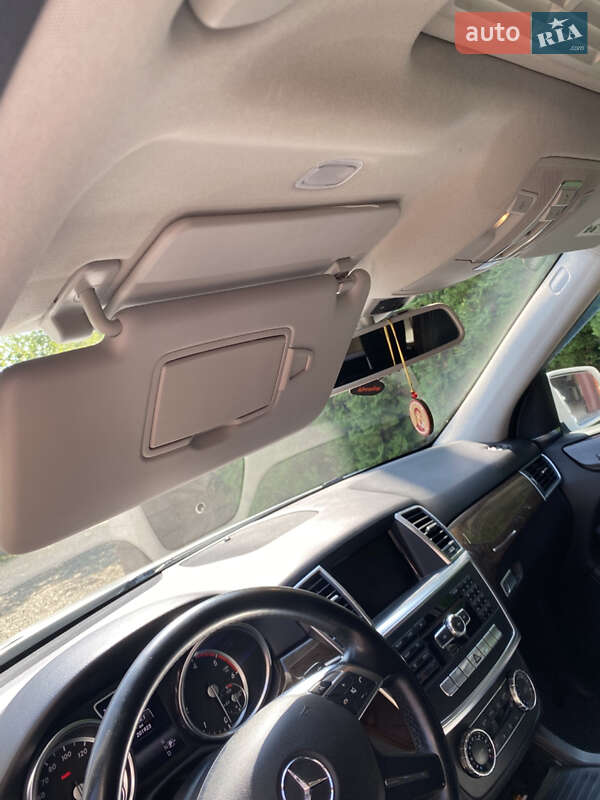 Mercedes-Benz M-Class 2015