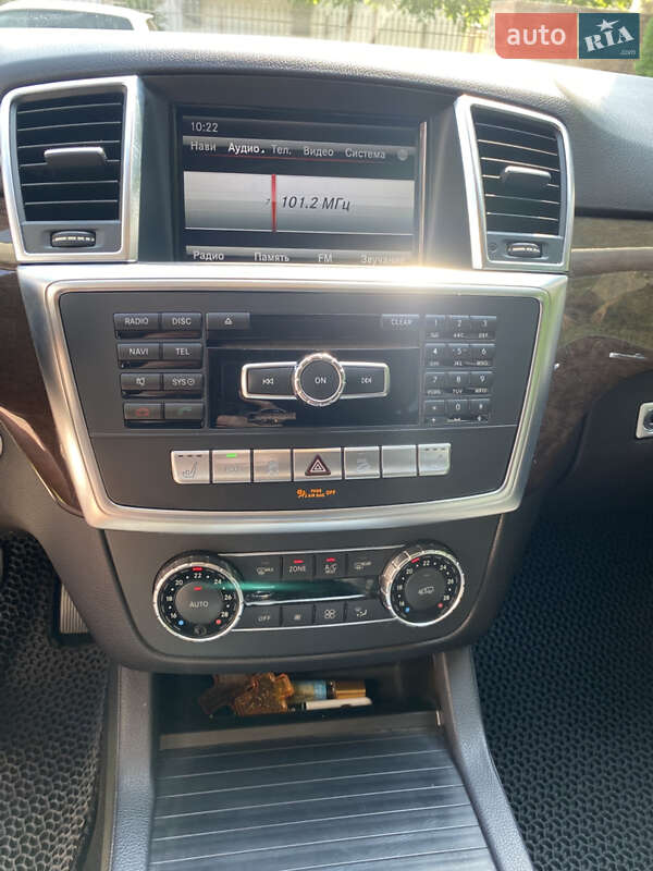 Mercedes-Benz M-Class 2015