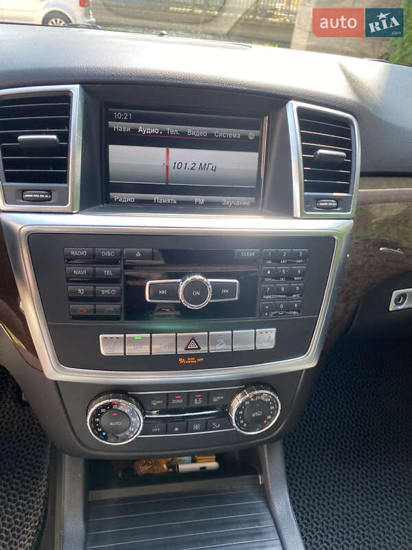 Mercedes-Benz M-Class 2015