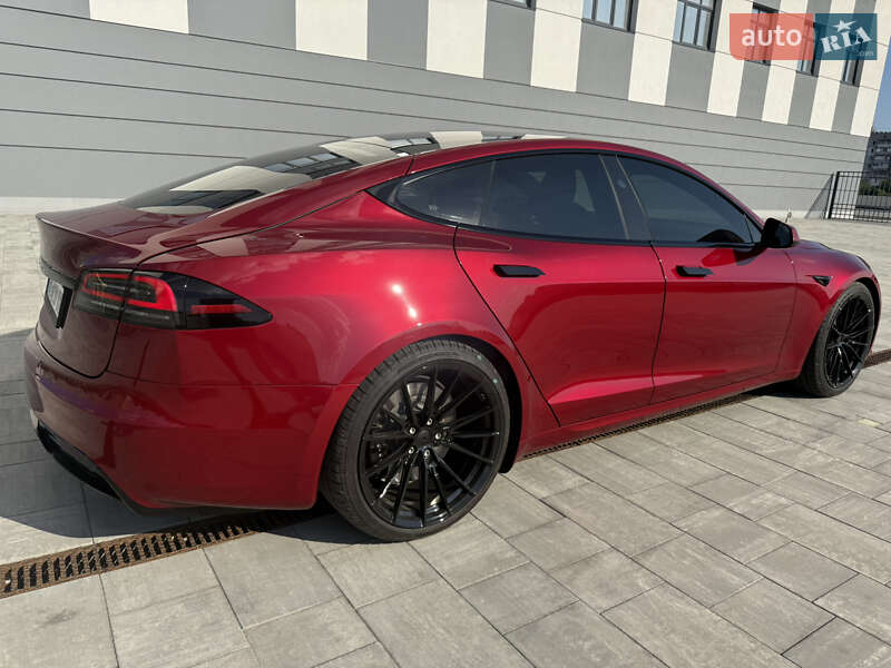 Tesla-10