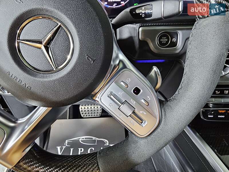 Mercedes-Benz-24