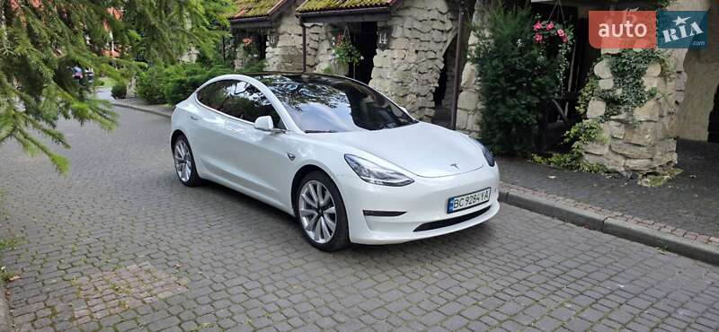 Tesla-33