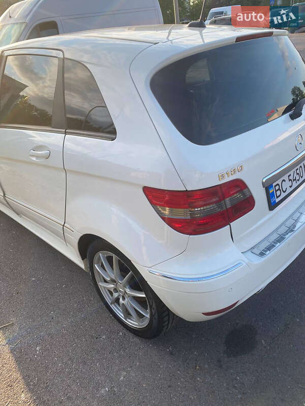 Mercedes-Benz B-Class 2010