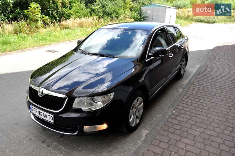 Skoda Superb 2011