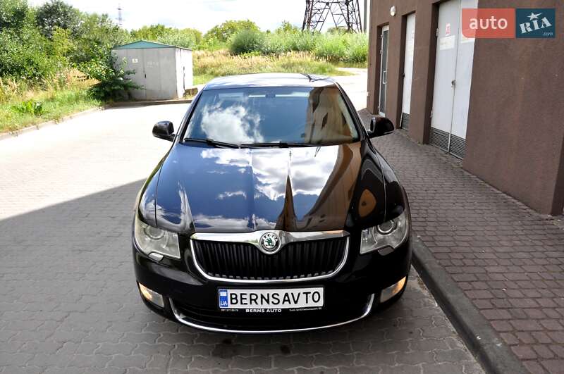 Skoda Superb 2011