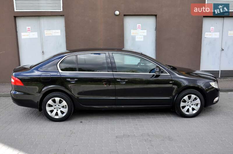 Skoda Superb 2011