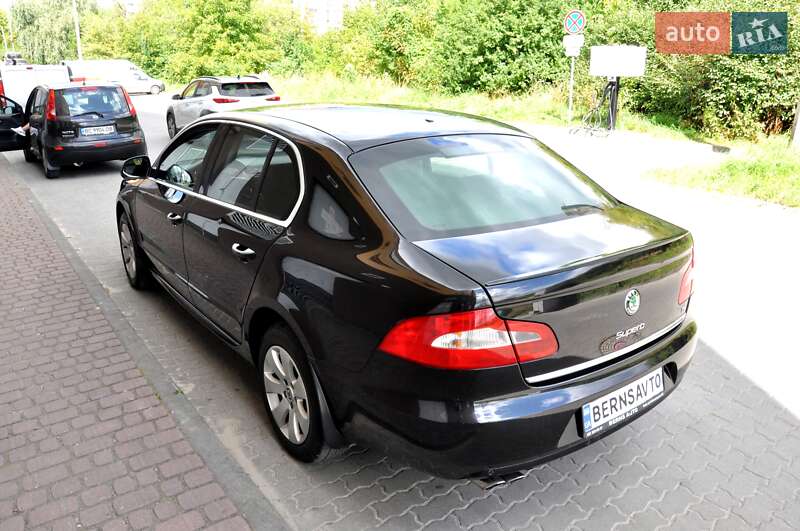 Skoda Superb 2011