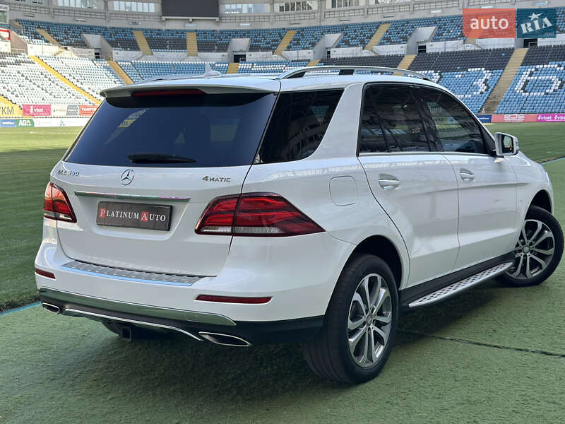 Mercedes-Benz GLE-Class 2016