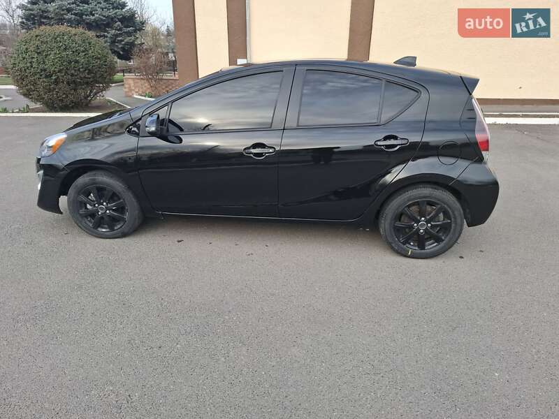 Toyota Prius 2016