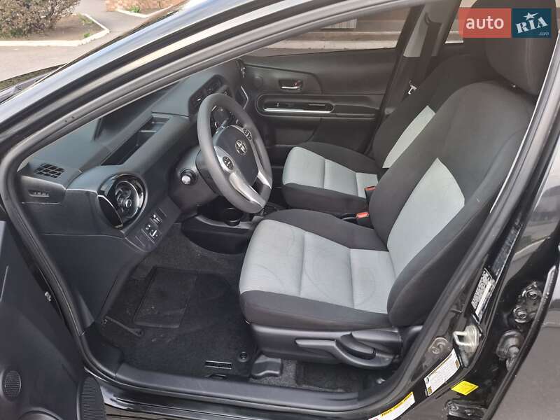 Toyota Prius 2016