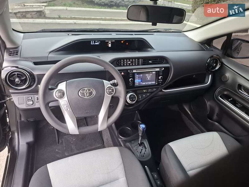 Toyota Prius 2016