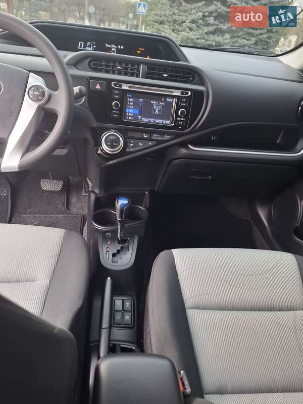 Toyota Prius 2016