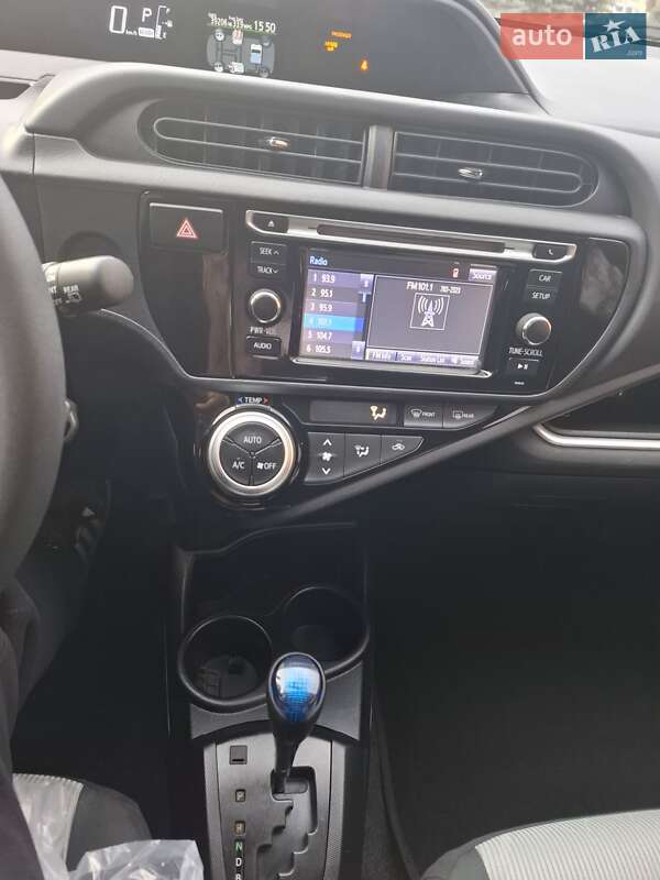 Toyota Prius 2016