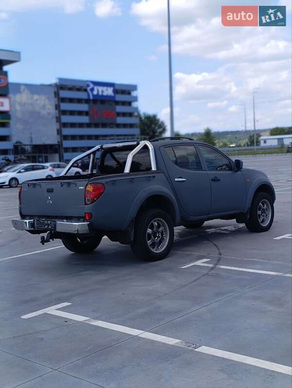 Mitsubishi-10