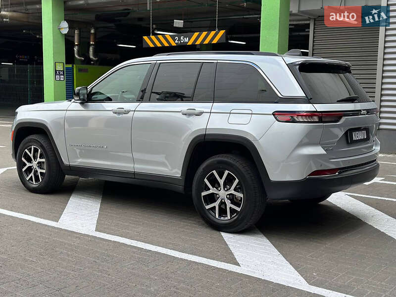 Jeep Grand Cherokee 2023