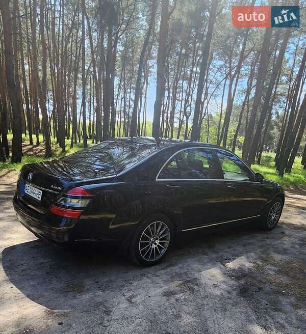 Mercedes-Benz S-Class 2007