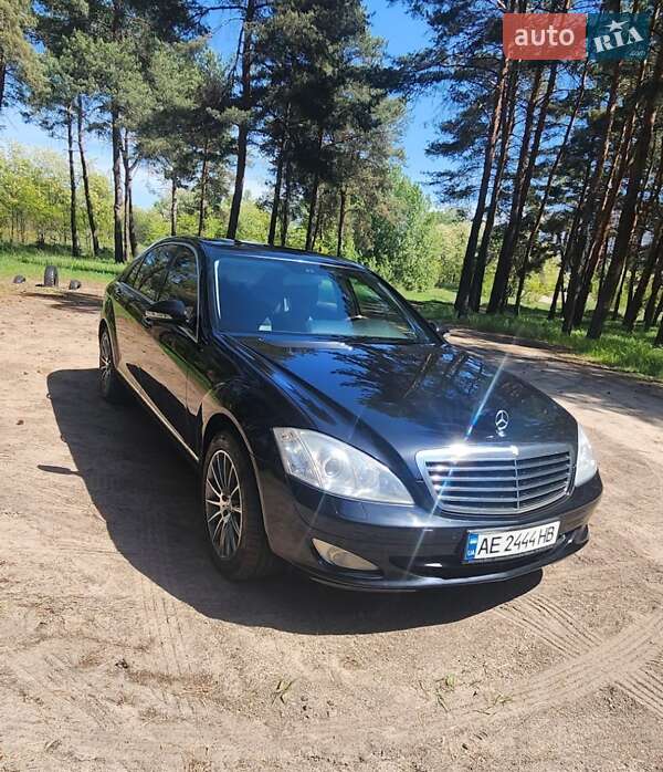 Mercedes-Benz S-Class 2007