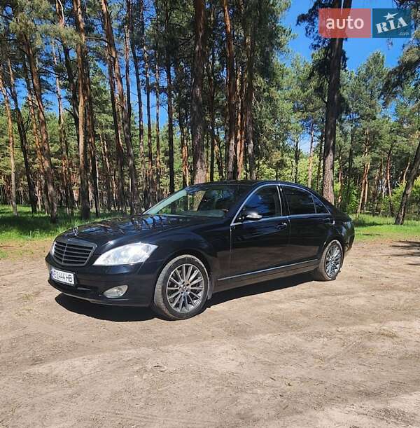 Mercedes-Benz S-Class 2007