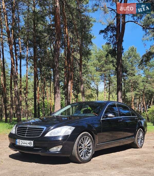 Mercedes-Benz S-Class 2007
