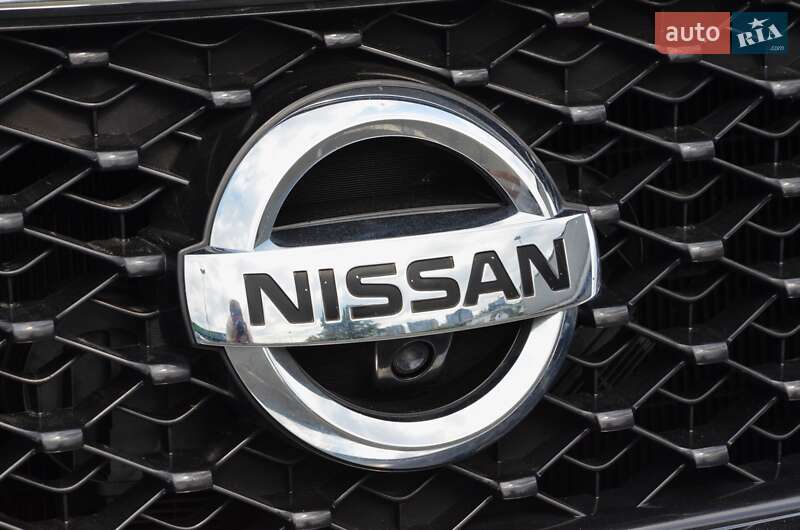 Nissan-43