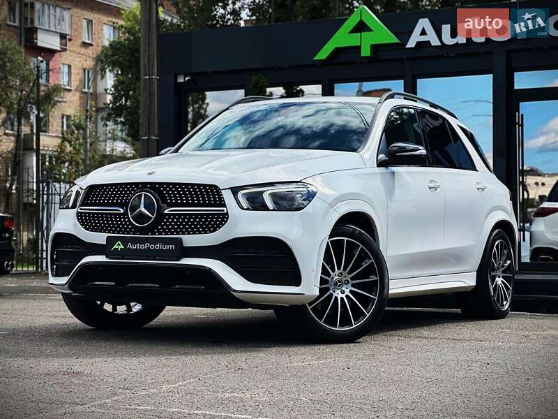 Mercedes-Benz-22