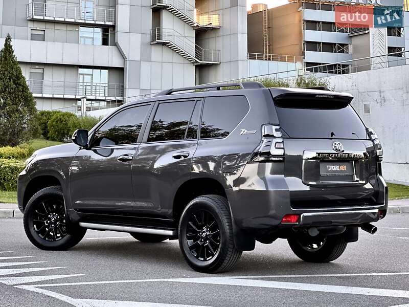 Toyota Land Cruiser Prado 2021
